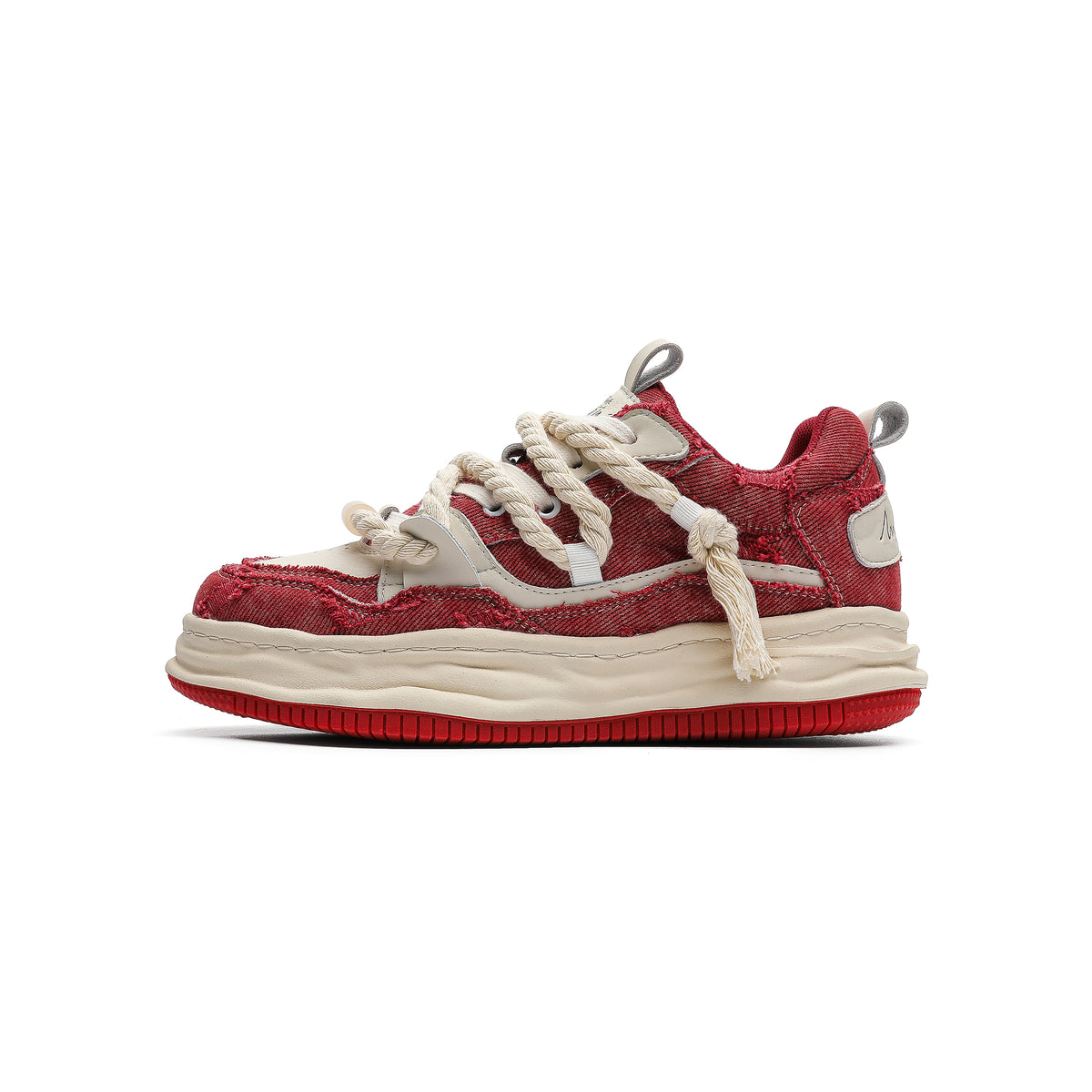 VERTARO A19 Red sneakers, side view