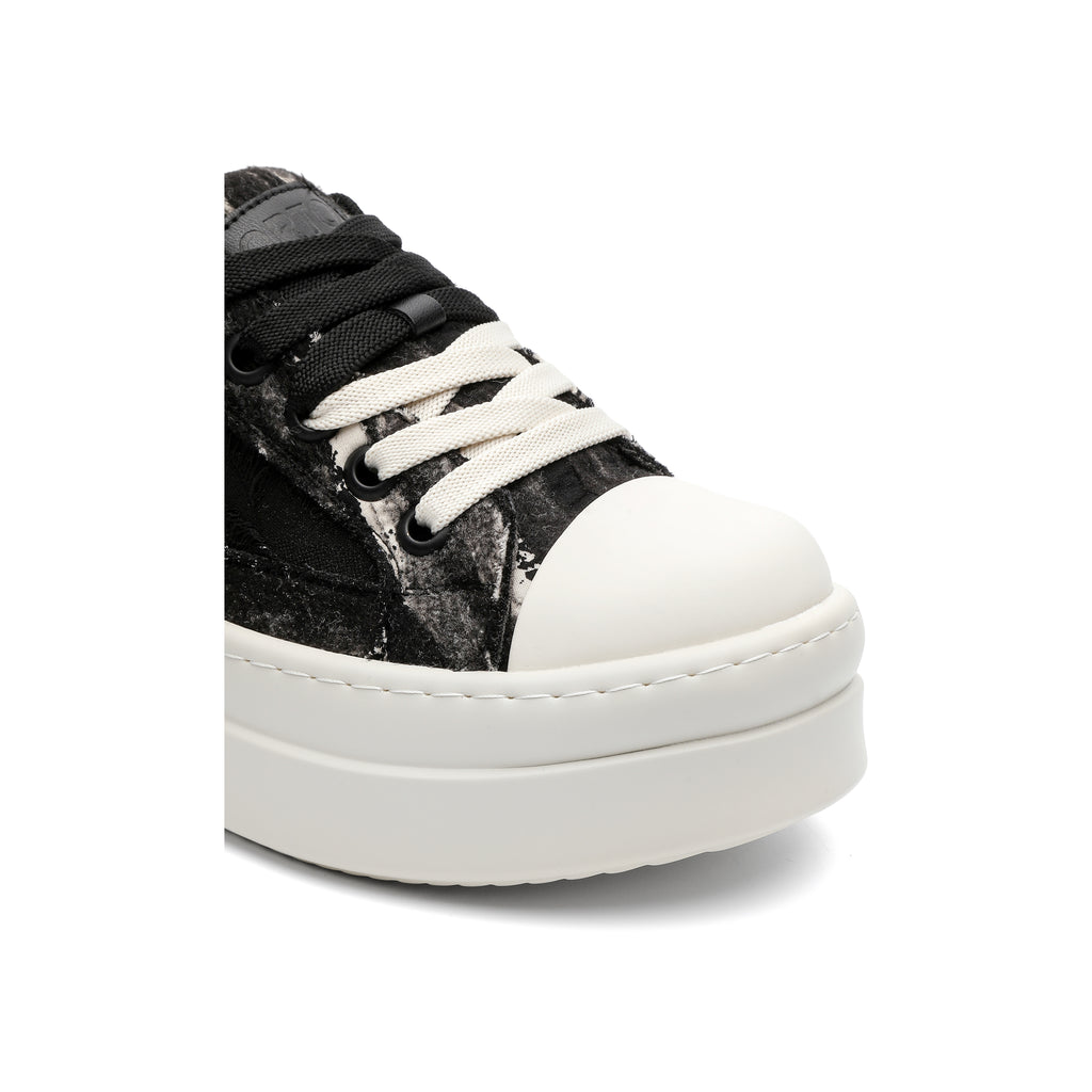 VERTARO A20 Black platform sneakers, toe detail