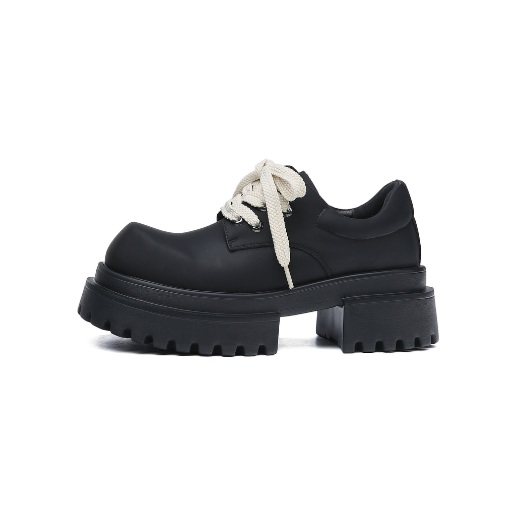 A21 platform derby shoes in Matte Black, side view