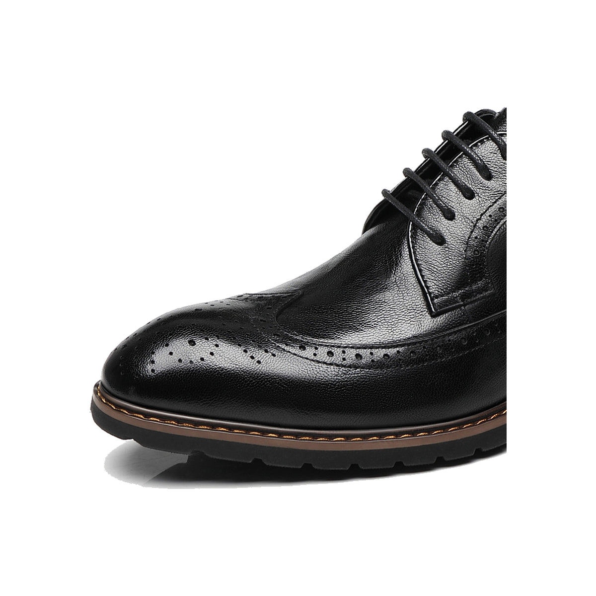 VERTĀRO A22 Black brogue shoe leather detail