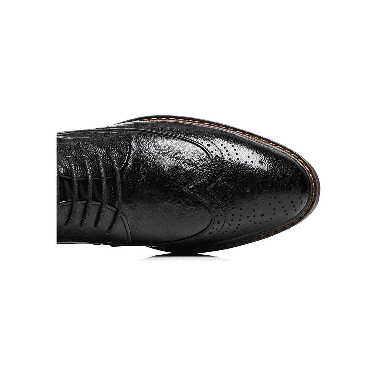 VERTĀRO A22 Black brogue shoe toe detail